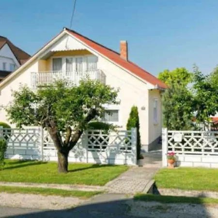In Siofok/balaton 19792 Дом отдыха